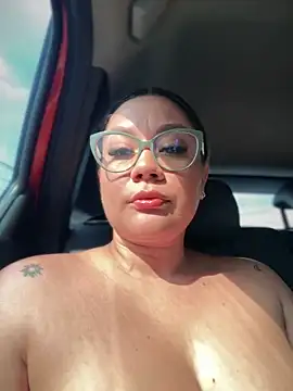 Snapshot of ValeryGrey chatting on 02.19.25 ValeryGrey online show from 02.19.25