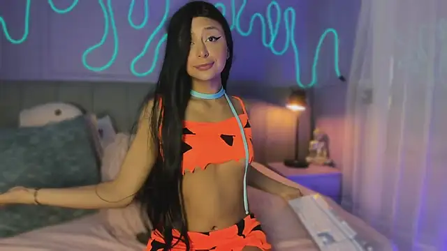 Sofly s online show from 10.09.25