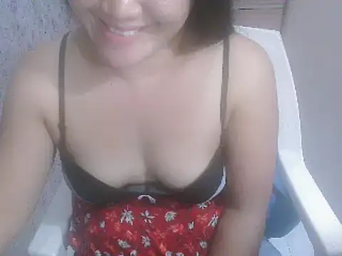 Snapshot of sweet_Lielani chatting on 02.10.25 sweet Lielani online show from 02.10.25