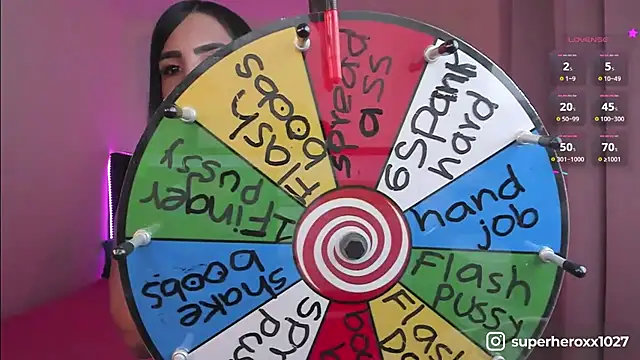 Snapshot of superheroxx chatting on 03.20.25 superheroxx online show from 03.20.25