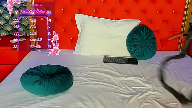 VallerieJones online show from 02.19.25