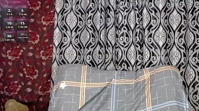 Snapshot of EmilyDoth chatting on 12.27.24 EmilyDoth online show from 12.27.24