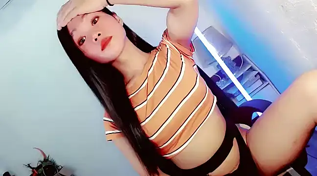 Snapshot of amomentoflust69 chatting on 01.31.25 amomentoflust69 online show from 01.31.25