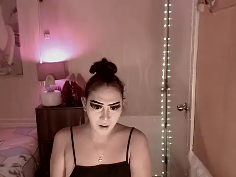 Snapshot of Biancafoxie chatting on 09.13.25 Biancafoxie online show from 09.13.25