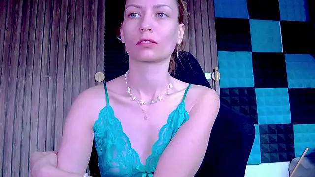 Snapshot of karo123421 chatting on 03.14.25 karo123421 online show from 03.14.25