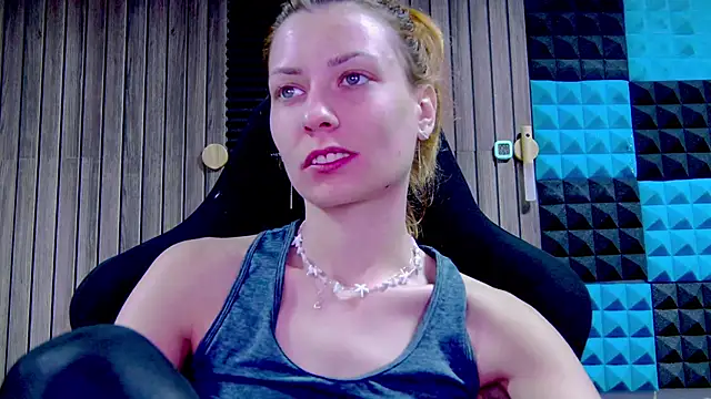 Snapshot of karo123421 chatting on 03.14.25 karo123421 online show from 03.14.25