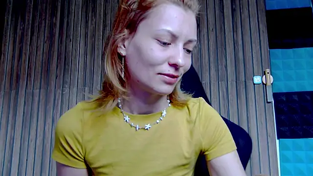 Snapshot of karo123421 chatting on 03.17.25 karo123421 online show from 03.17.25