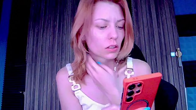 Snapshot of karo123421 chatting on 03.18.25 karo123421 online show from 03.18.25