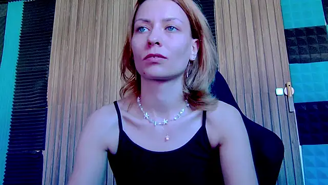 Snapshot of karo123421 chatting on 03.21.25 karo123421 online show from 03.21.25