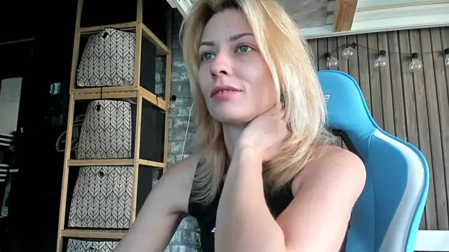 Snapshot of karo123421 chatting on 09.27.25 karo123421 online show from 09.27.25