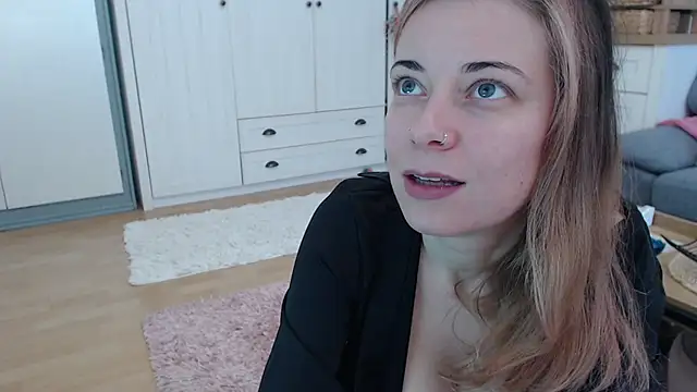 Snapshot of lara_vanilla chatting on 02.20.25 lara vanilla online show from 02.20.25