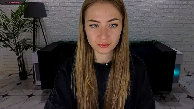 Adelyna Bird online show from 09.21.25