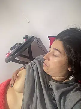 Snapshot of andreaisis2 chatting on 12.07.24 andreaisis2 online show from 12.07.24