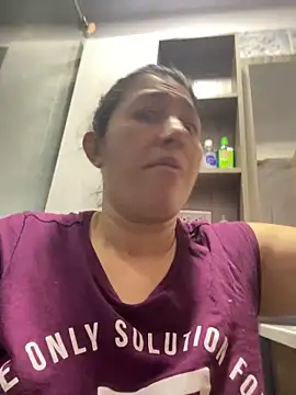 Snapshot of andreaisis2 chatting on 01.17.25 andreaisis2 online show from 01.17.25