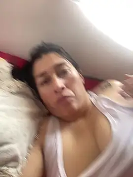 Snapshot of andreaisis2 chatting on 01.26.25 andreaisis2 online show from 01.26.25