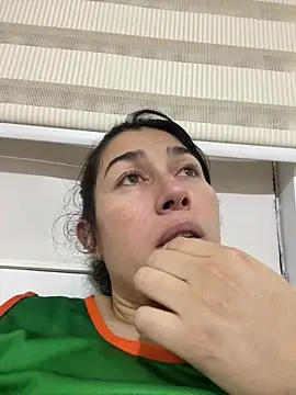 Snapshot of andreaisis2 chatting on 02.06.25 andreaisis2 online show from 02.06.25