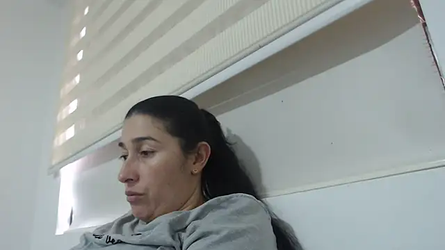 Snapshot of andreaisis2 chatting on 02.21.25 andreaisis2 online show from 02.21.25