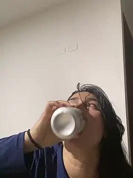 Snapshot of andreaisis2 chatting on 02.23.25 andreaisis2 online show from 02.23.25