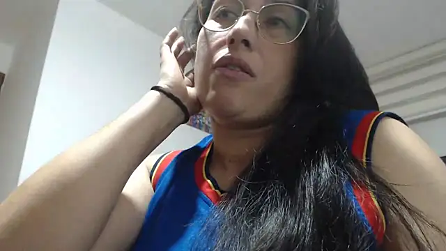 Snapshot of andreaisis2 chatting on 10.23.25 andreaisis2 online show from 10.23.25