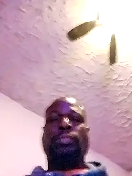 Snapshot of Daddy_hook chatting on 12.13.24 Daddy hook online show from 12.13.24