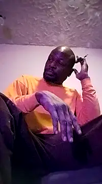 Snapshot of Daddy_hook chatting on 12.19.24 Daddy hook online show from 12.19.24