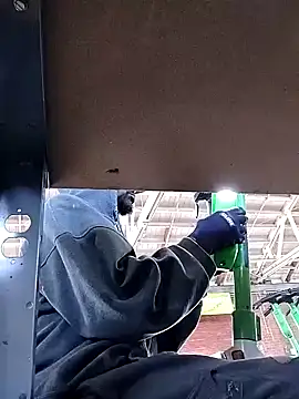 Snapshot of Daddy_hook chatting on 12.19.24 Daddy hook online show from 12.19.24