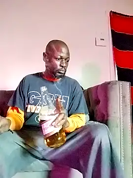 Snapshot of Daddy_hook chatting on 02.04.25 Daddy hook online show from 02.04.25