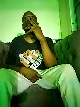 Snapshot of Daddy_hook chatting on 02.15.25 Daddy hook online show from 02.15.25