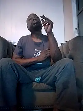 Snapshot of Daddy_hook chatting on 10.26.25 Daddy hook online show from 10.26.25