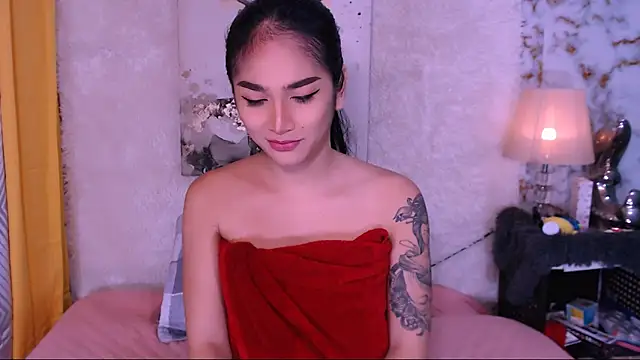 Snapshot of Oriental_Tiara chatting on 12.15.24 Oriental Tiara online show from 12.15.24