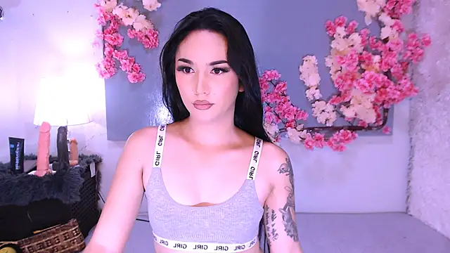 Snapshot of Oriental_Tiara chatting on 09.30.25 Oriental Tiara online show from 09.30.25