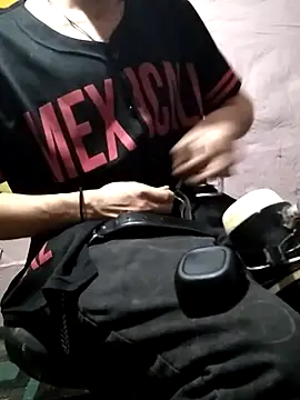 Snapshot of Wero4200 chatting on 10.01.25 Wero4200 online show from 10.01.25