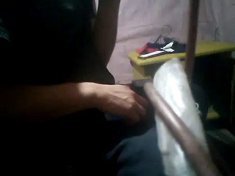 Snapshot of Wero4200 chatting on 10.13.25 Wero4200 online show from 10.13.25