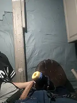 Snapshot of Wero4200 chatting on 11.13.25 Wero4200 online show from 11.13.25