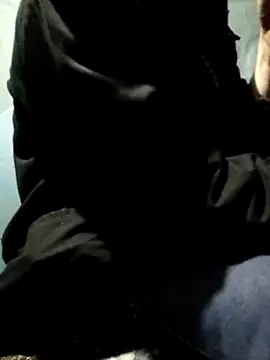 Snapshot of Wero4200 chatting on 11.25.25 Wero4200 online show from 11.25.25