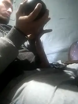 Snapshot of Wero4200 chatting on 11.28.25 Wero4200 online show from 11.28.25