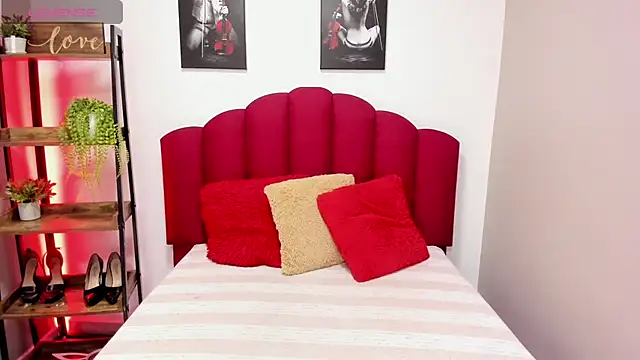 Snapshot of Ashleyyrobert chatting on 12.13.24 Ashleyyrobert online show from 12.13.24