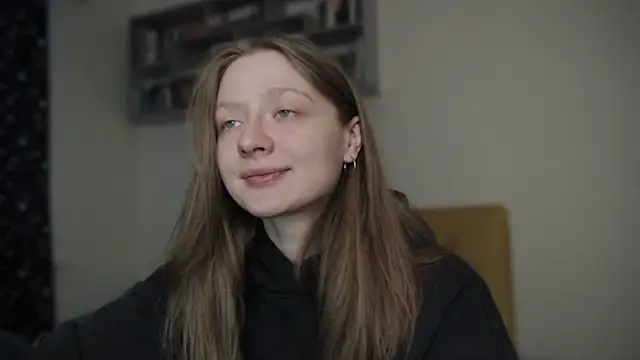 Snapshot of mollytuck chatting on 01.19.25 mollytuck online show from 01.19.25
