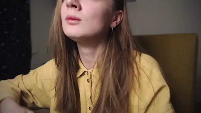 Snapshot of mollytuck chatting on 02.16.25 mollytuck online show from 02.16.25