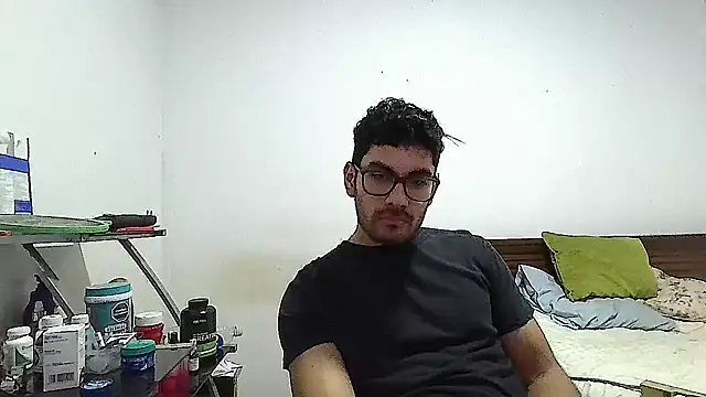 Snapshot of x-sebastian chatting on 12.01.24 x-sebastian online show from 12.01.24