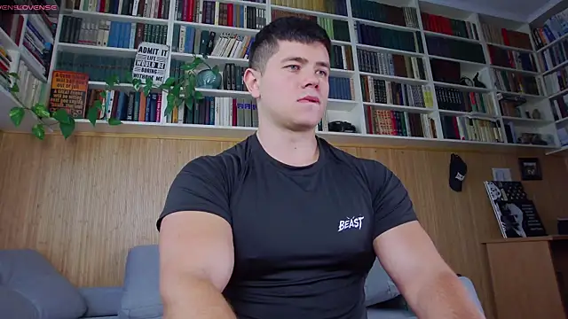 Snapshot of Arilas_ chatting on 09.23.25 Arilas online show from 09.23.25