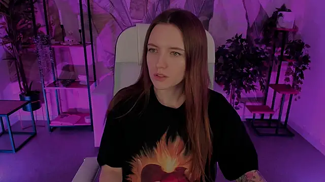 Snapshot of JennyDens chatting on 03.11.25 JennyDens online show from 03.11.25