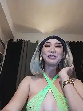 Snapshot of JustForCassie chatting on 10.19.25 JustForCassie online show from 10.19.25