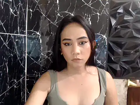 Snapshot of MissKeanna chatting on 02.04.25 MissKeanna online show from 02.04.25