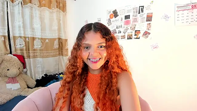 Snapshot of ValienteGirl_ chatting on 01.15.25 ValienteGirl online show from 01.15.25