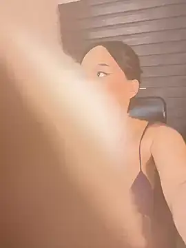 Little Amber6 online show from 12.18.24