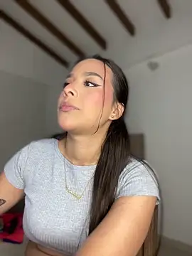 Little Amber6 online show from 10.04.25