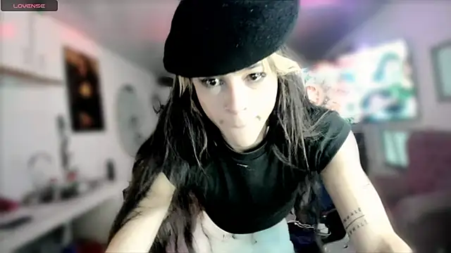 Snapshot of stormytt_ chatting on 02.19.25 stormytt online show from 02.19.25