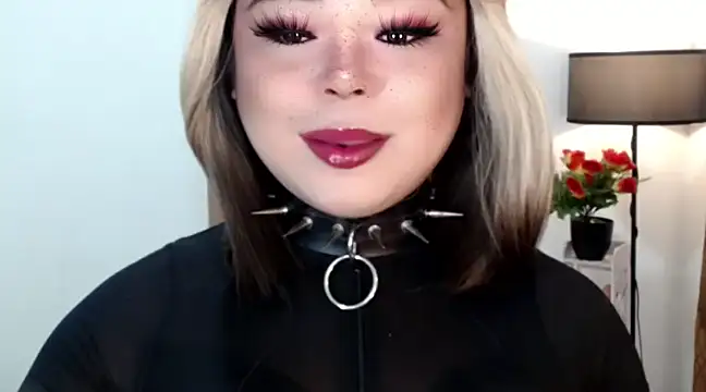 Snapshot of Mistress_DOMnicaaxx chatting on 03.06.25 Mistress DOMnicaaxx online show from 03.06.25