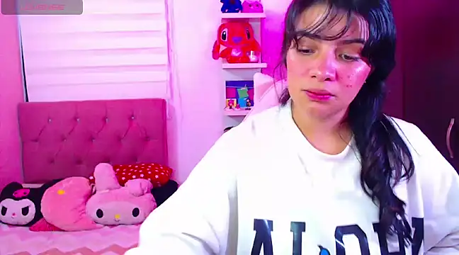 Snapshot of Vannessa__Shy chatting on 12.03.24 Vannessa  Shy online show from 12.03.24